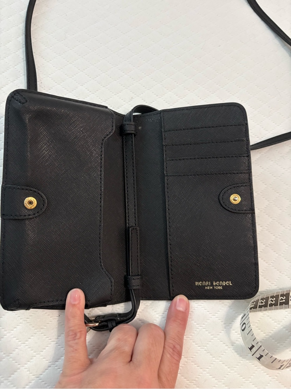 RARE 3-in-1 Henri Bendel Black Saffiano Leather Crossbody Wallet Clutch - Picture 8 of 12